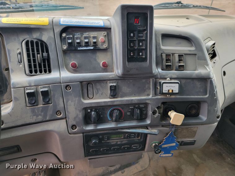 image for item JC9753 2000 Sterling L-Line  refuse truck