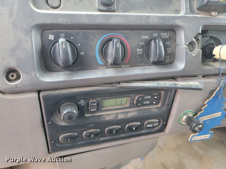 image for item JC9753 2000 Sterling L-Line  refuse truck