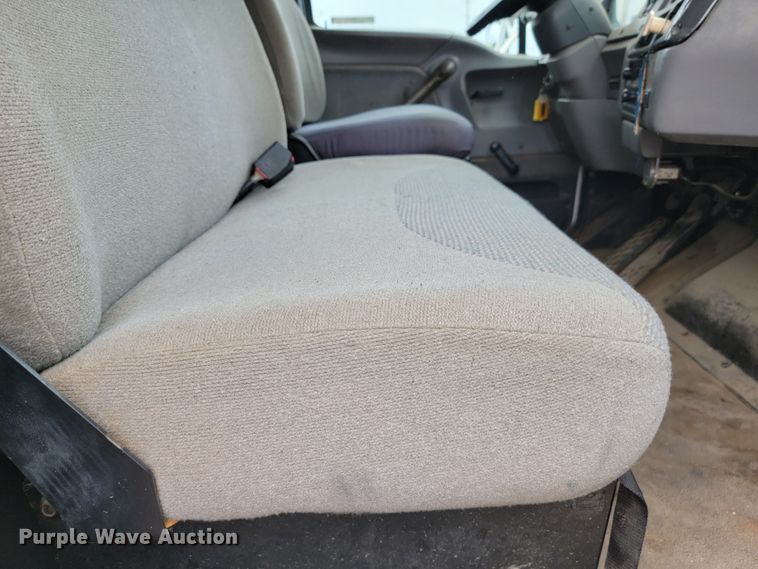 image for item JC9753 2000 Sterling L-Line  refuse truck