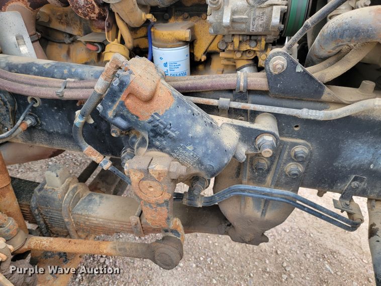 image for item JC9753 2000 Sterling L-Line  refuse truck