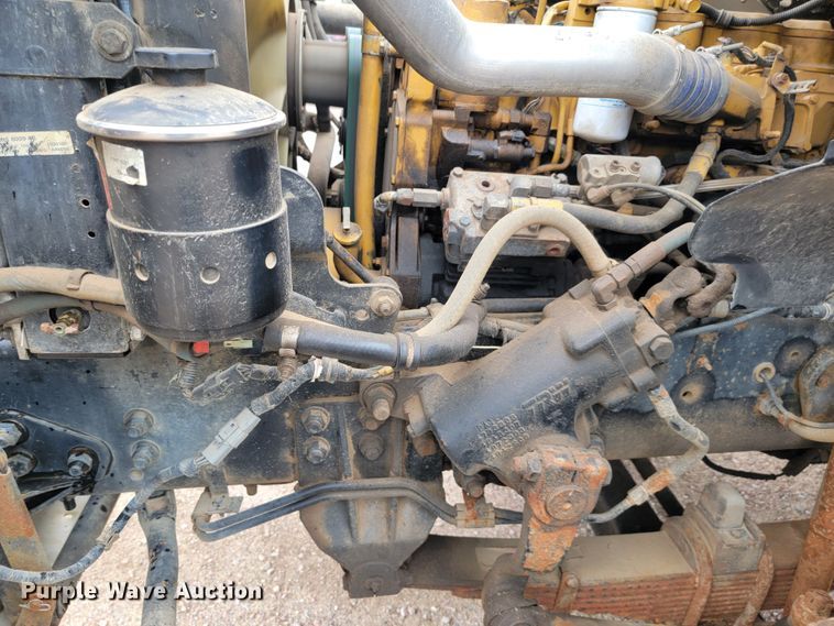 image for item JC9753 2000 Sterling L-Line  refuse truck