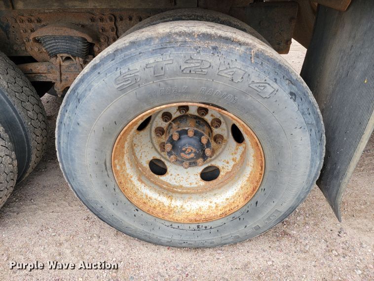 image for item JC9753 2000 Sterling L-Line  refuse truck