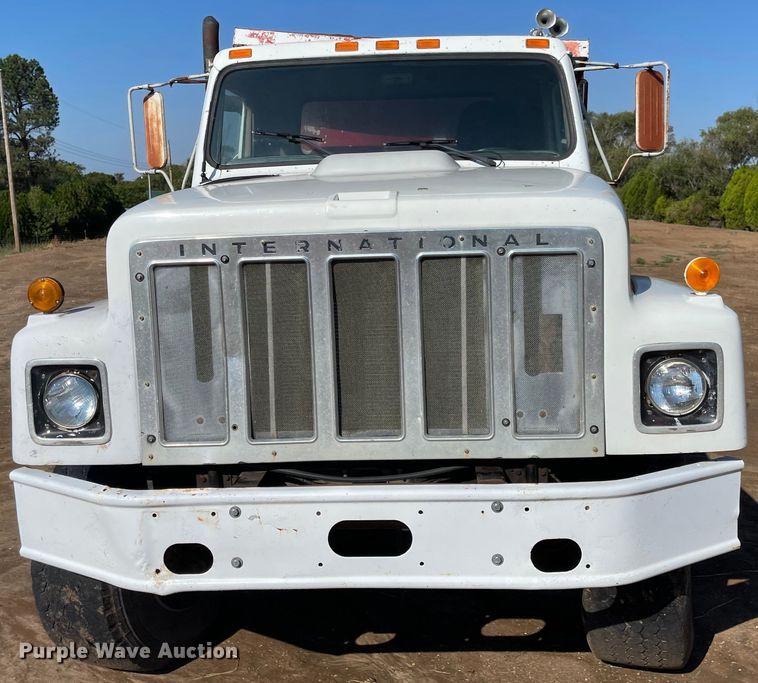 image for item JF9034 1982 International F2554  dump truck