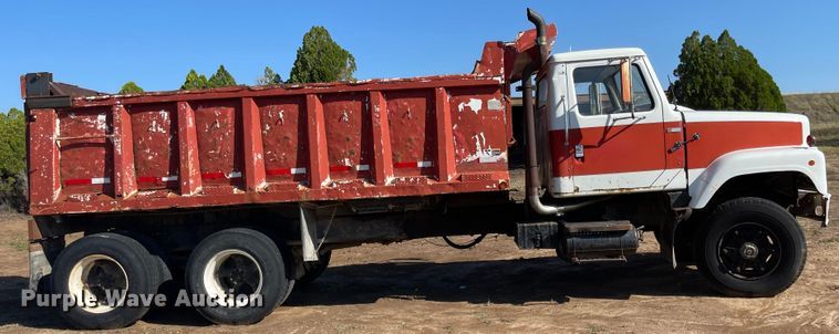 image for item JF9034 1982 International F2554  dump truck