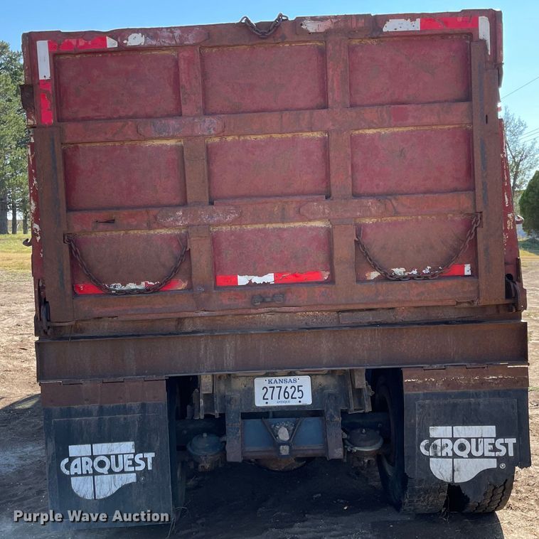 image for item JF9034 1982 International F2554  dump truck