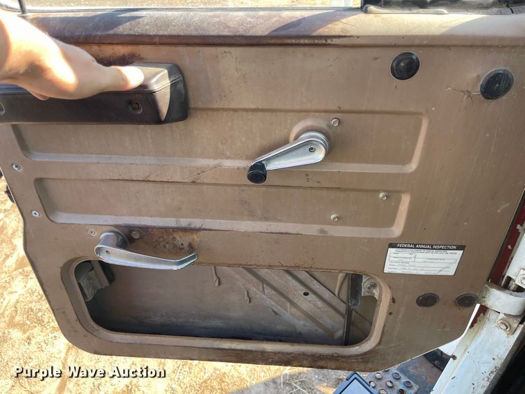 image for item JF9034 1982 International F2554  dump truck