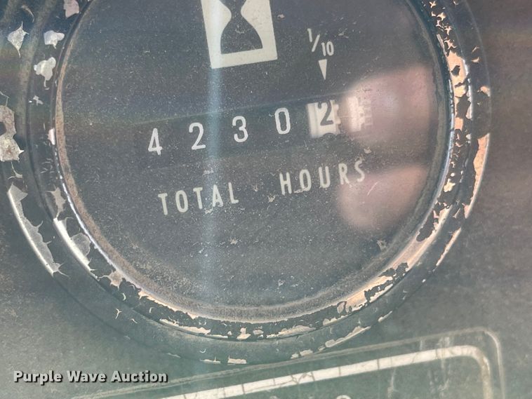 image for item JF9034 1982 International F2554  dump truck