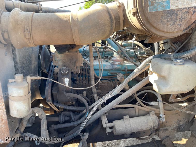 image for item JF9034 1982 International F2554  dump truck