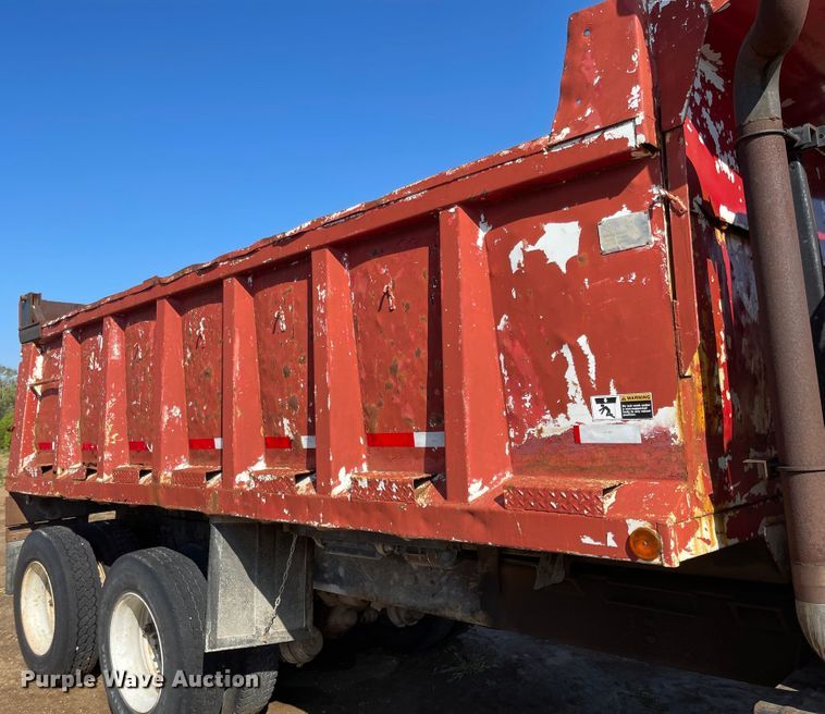 image for item JF9034 1982 International F2554  dump truck