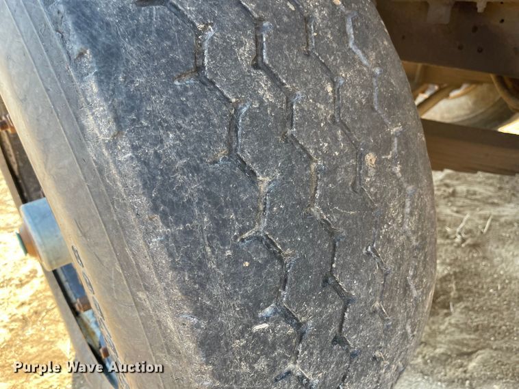 image for item JF9034 1982 International F2554  dump truck