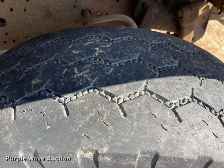 image for item JF9034 1982 International F2554  dump truck