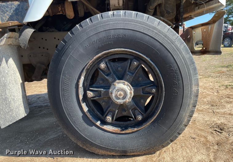 image for item JF9034 1982 International F2554  dump truck