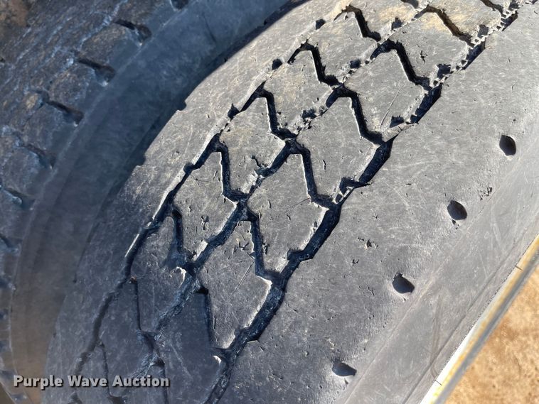 image for item JF9034 1982 International F2554  dump truck