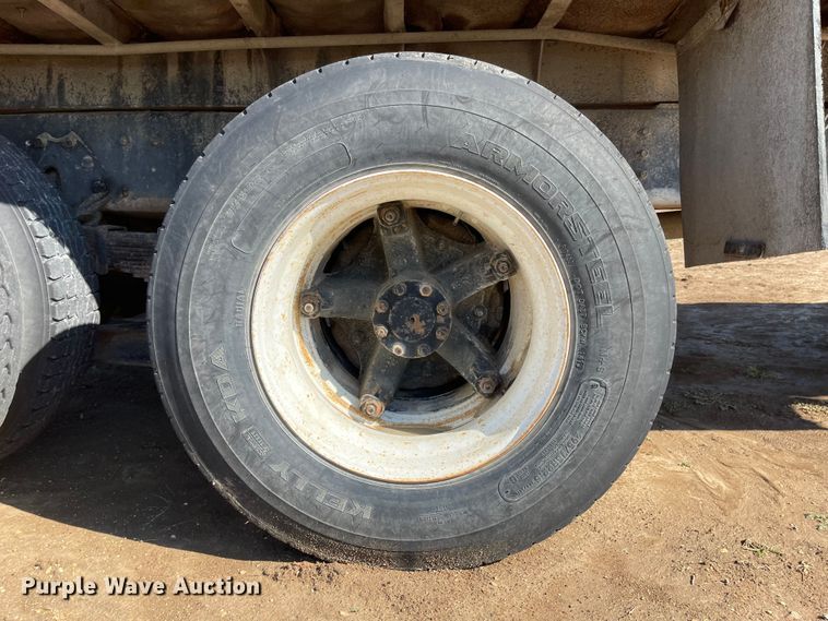 image for item JF9034 1982 International F2554  dump truck