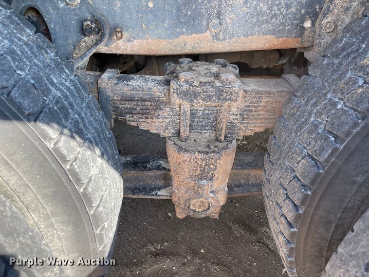 image for item JF9034 1982 International F2554  dump truck