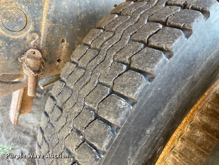 image for item JF9034 1982 International F2554  dump truck