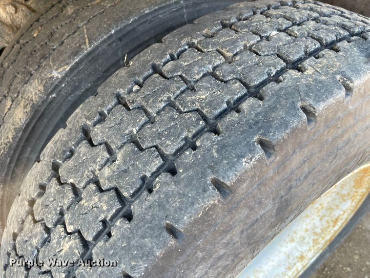 image for item JF9034 1982 International F2554  dump truck