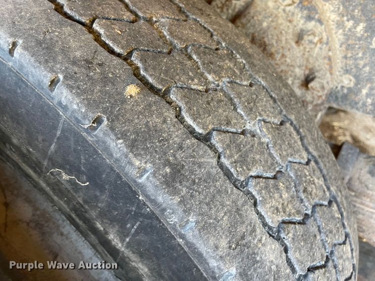 image for item JF9034 1982 International F2554  dump truck