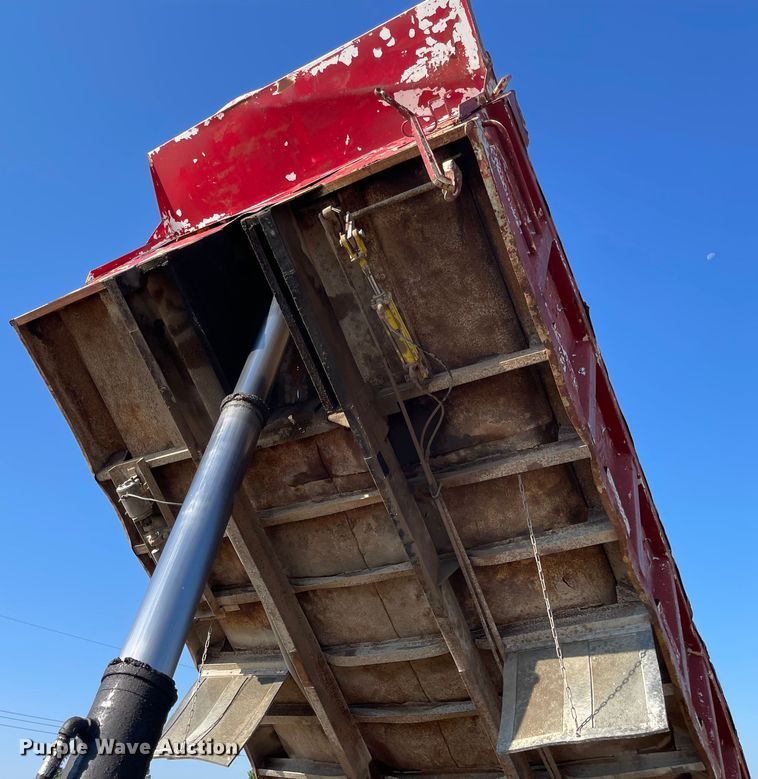 image for item JF9034 1982 International F2554  dump truck