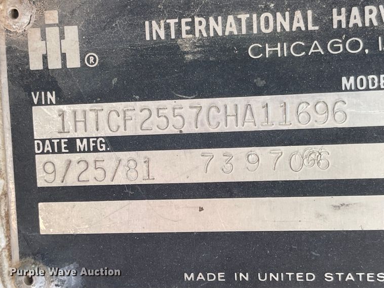 image for item JF9034 1982 International F2554  dump truck