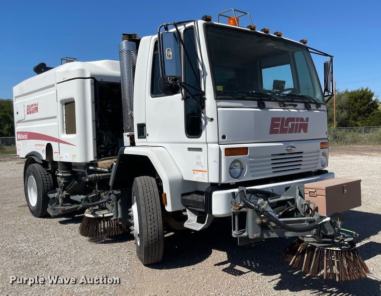 image for item JF9054 2007 Sterling SC8000  street sweeper truck