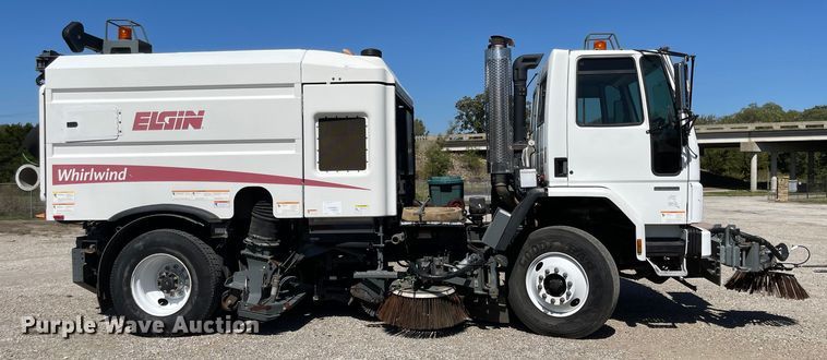 image for item JF9054 2007 Sterling SC8000  street sweeper truck