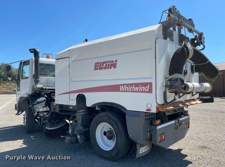 image for item JF9054 2007 Sterling SC8000  street sweeper truck