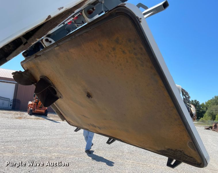 image for item JF9054 2007 Sterling SC8000  street sweeper truck