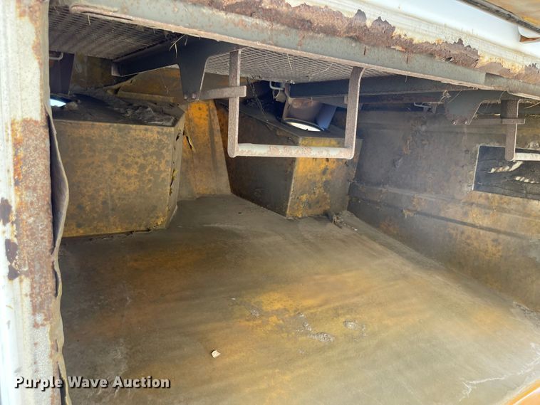 image for item JF9054 2007 Sterling SC8000  street sweeper truck