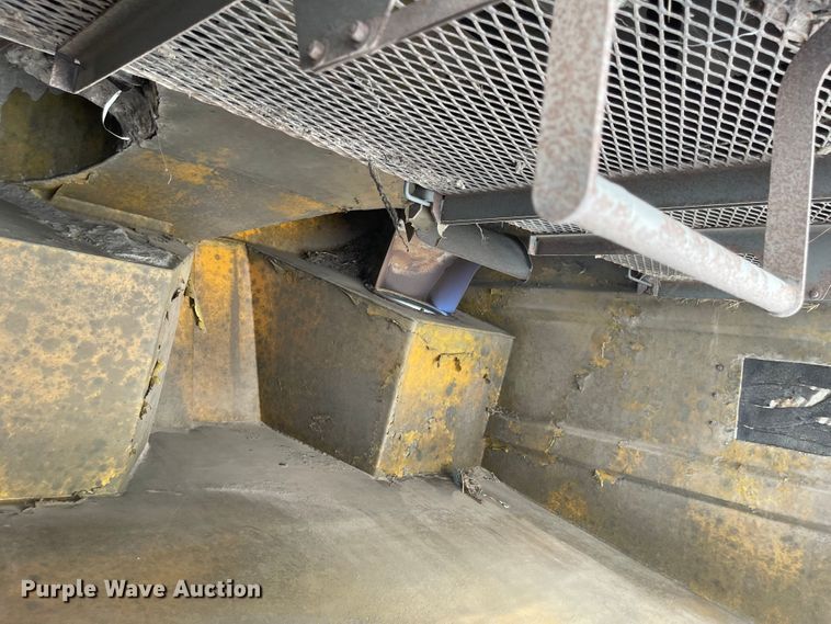 image for item JF9054 2007 Sterling SC8000  street sweeper truck