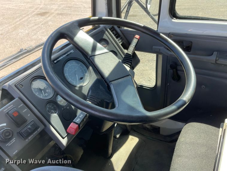 image for item JF9054 2007 Sterling SC8000  street sweeper truck