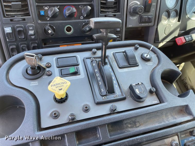 image for item JF9054 2007 Sterling SC8000  street sweeper truck