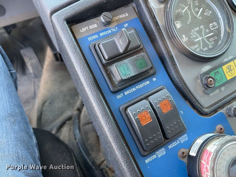 image for item JF9054 2007 Sterling SC8000  street sweeper truck