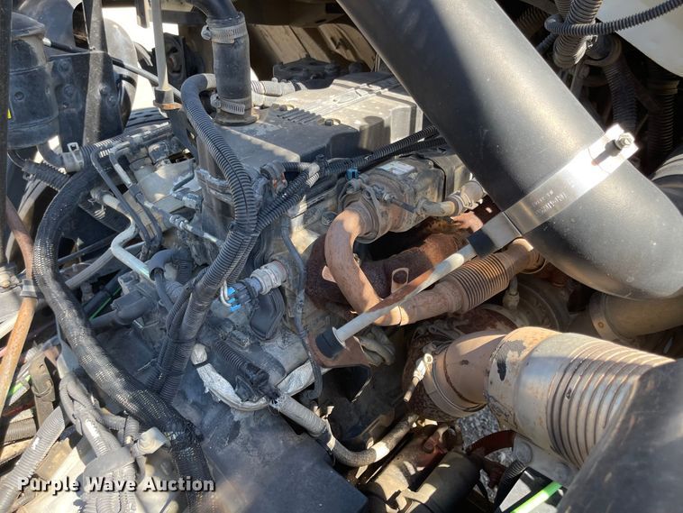 image for item JF9054 2007 Sterling SC8000  street sweeper truck