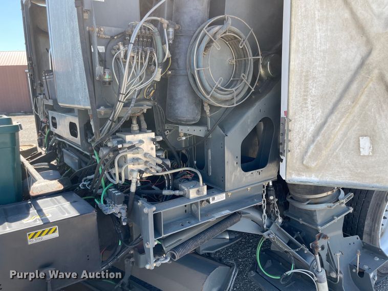 image for item JF9054 2007 Sterling SC8000  street sweeper truck