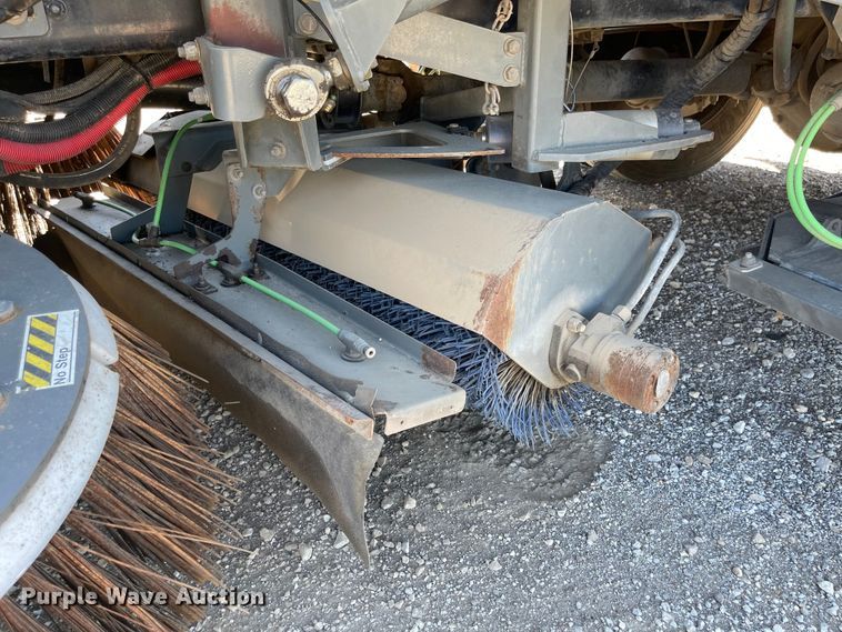 image for item JF9054 2007 Sterling SC8000  street sweeper truck