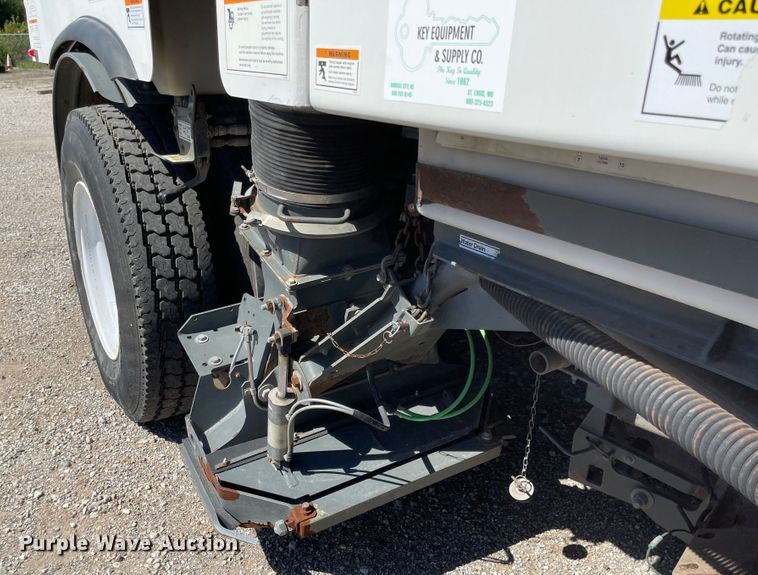 image for item JF9054 2007 Sterling SC8000  street sweeper truck