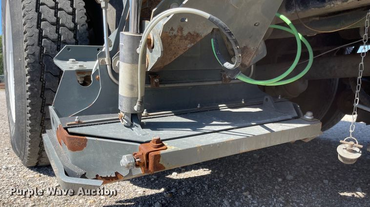 image for item JF9054 2007 Sterling SC8000  street sweeper truck