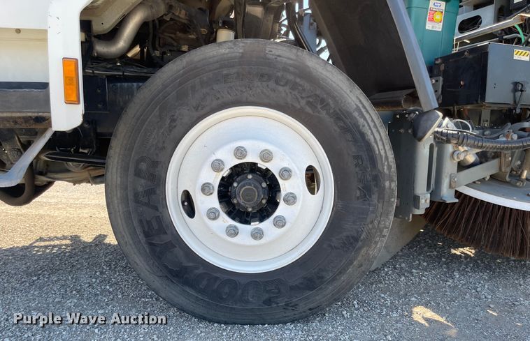 image for item JF9054 2007 Sterling SC8000  street sweeper truck