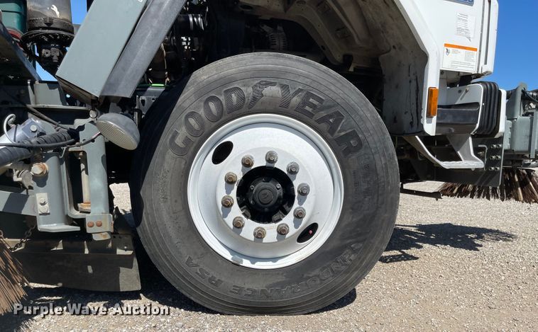 image for item JF9054 2007 Sterling SC8000  street sweeper truck