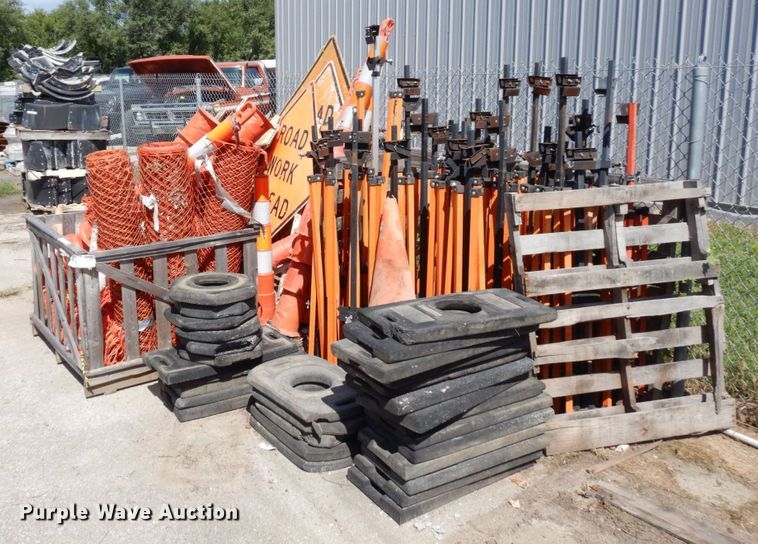 image for item JJ9962 Road safety equipment