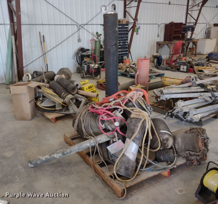 image for item JJ9977 (3) pallets of inflatable pipe plugs