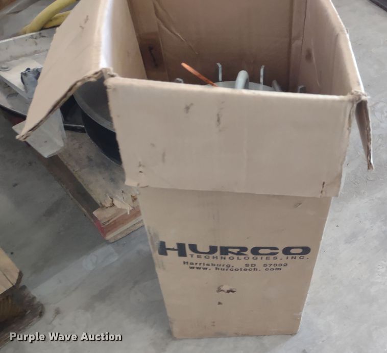 image for item JJ9977 (3) pallets of inflatable pipe plugs