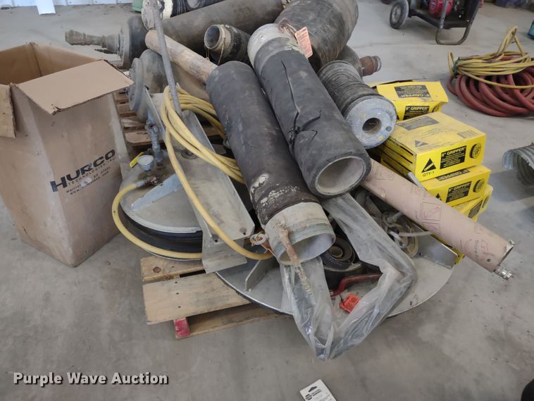 image for item JJ9977 (3) pallets of inflatable pipe plugs