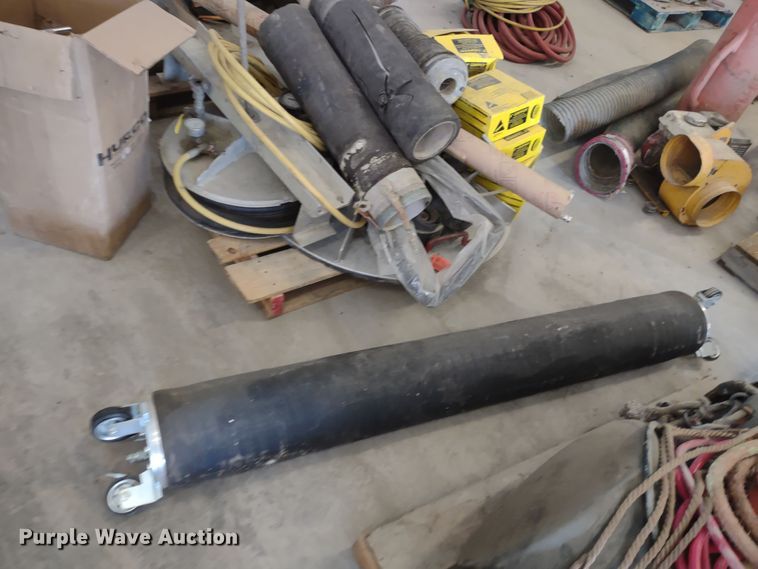 image for item JJ9977 (3) pallets of inflatable pipe plugs