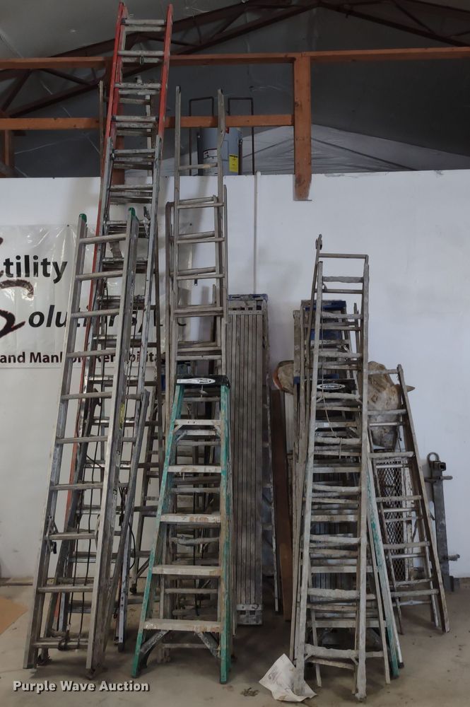 image for item JJ9995 Approximately 14 ladders