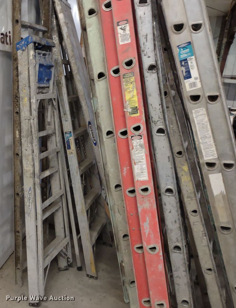 image for item JJ9995 Approximately 14 ladders