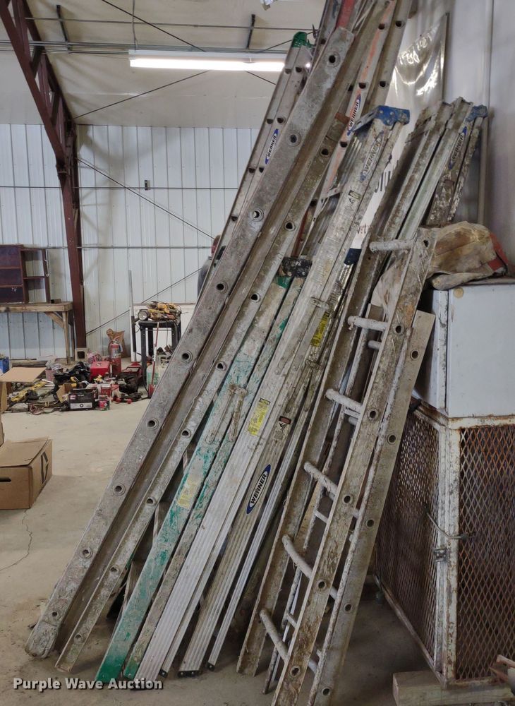 image for item JJ9995 Approximately 14 ladders