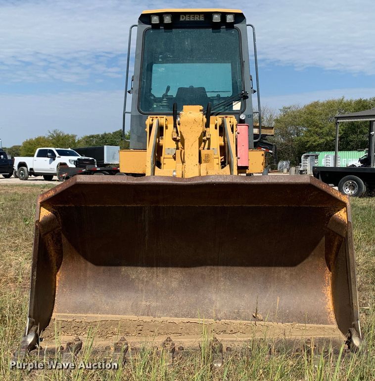 image for item JW9406 2004 John Deere 655C Series II  track loader