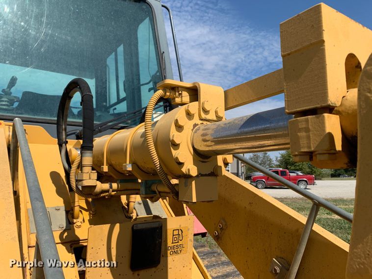 image for item JW9406 2004 John Deere 655C Series II  track loader